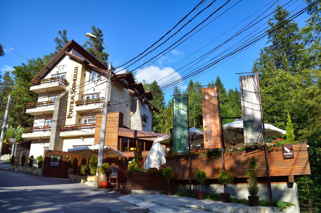 Hotel Piatra Soimului Sinaia Luaran gambar