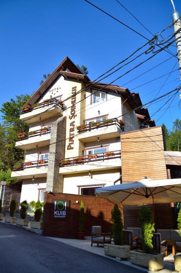 Hotel Piatra Soimului Sinaia Luaran gambar